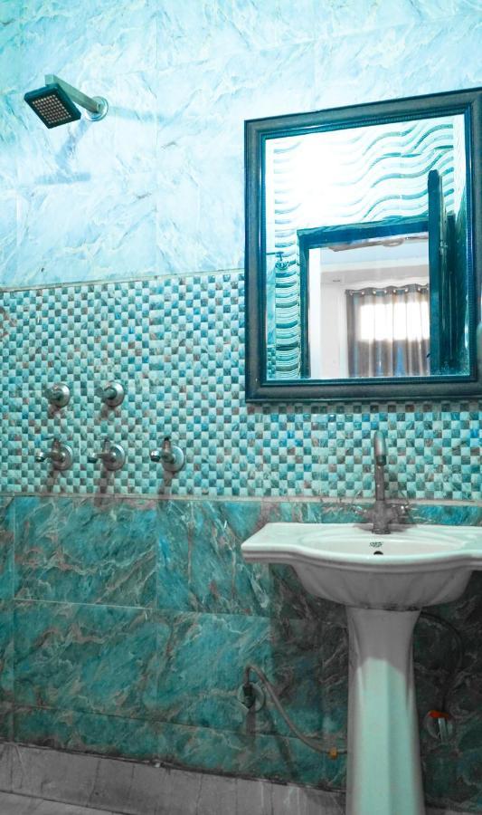 Roomshala 122 Hotel Park View - Near Adarsh Nagar 뉴델리 외부 사진